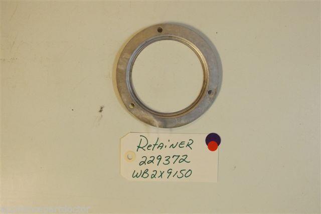 KENMORE STOVE 229372 WB2X9150 Retainer USED KENMORE STOVE 229372 WB2X9150 Retainer USED
